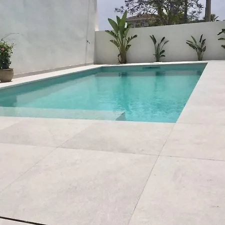 Casa Piscina Doctor Fleming 51 *